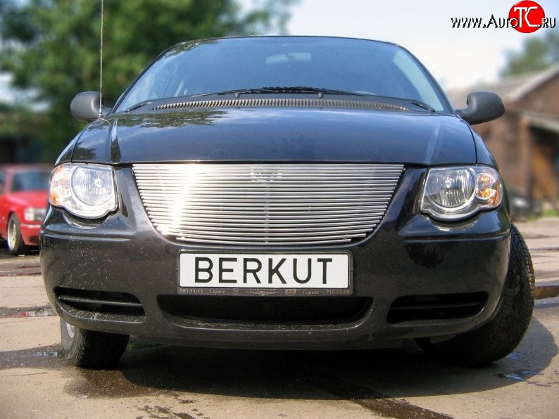 8 399 р. Декоративная вставка решетки радиатора (рестайлинг) Berkut Chrysler Voyager RG минивэн дорестайлинг (2000-2004)  с доставкой в г. Краснодар