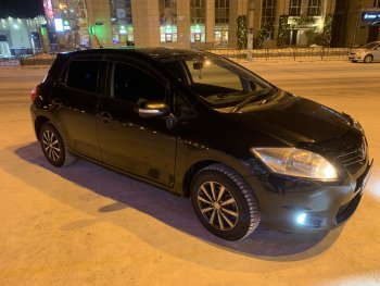 1 899 р. Дефлектор капота CA-Plastiс  Toyota Auris  E150 (2010-2012) хэтчбэк 5 дв. рестайлинг (Classic черный, Без надписи)  с доставкой в г. Краснодар. Увеличить фотографию 4