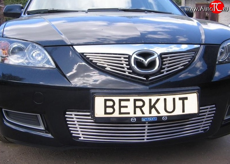 3 999 р. Декоративная вставка решетки радиатора Berkut Mazda 3/Axela BK дорестайлинг седан (2003-2006)  с доставкой в г. Краснодар