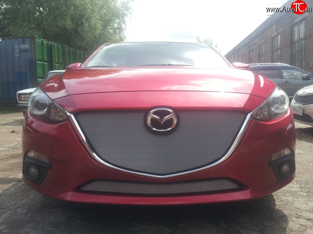 1 779 р. Сетка в решетку радиатора Russtal  Mazda 3/Axela  BM (2013-2016) дорестайлинг седан, дорестайлинг, хэтчбэк (хром)  с доставкой в г. Краснодар