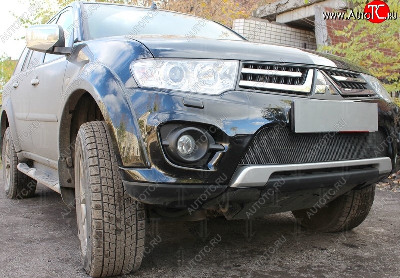 1 469 р. Защитная сетка на бампер (рестайлинг) Russtal (черная) Mitsubishi L200 5 KK,KL дорестайлинг (2015-2019)  с доставкой в г. Краснодар