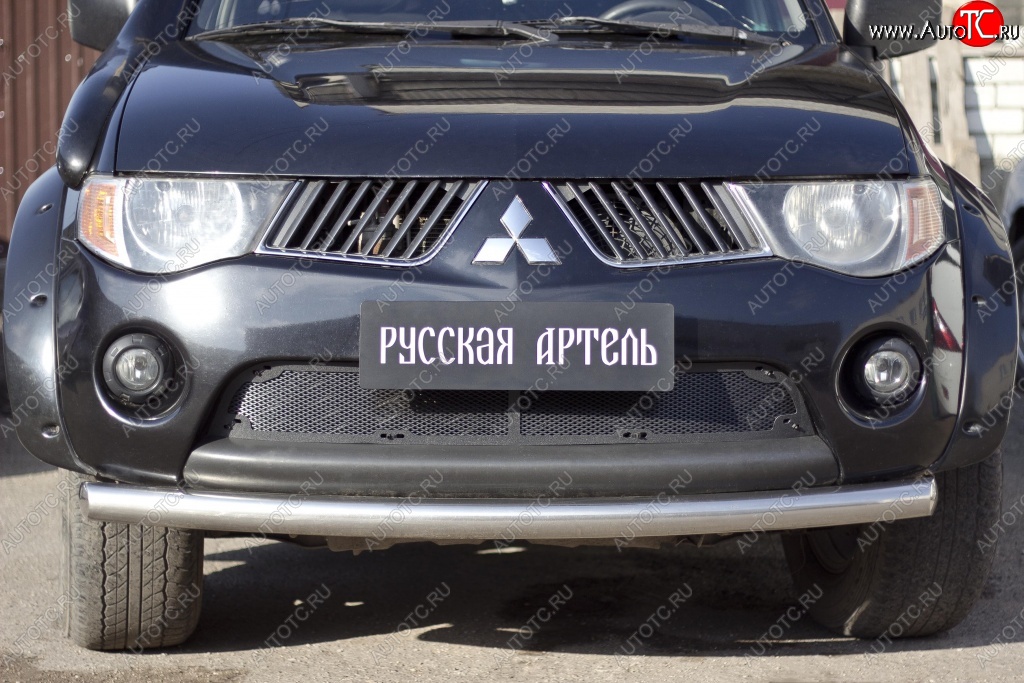 2 499 р. Защитная сетка решетки переднего бампера РА Mitsubishi L200 4  дорестайлинг (2006-2014)  с доставкой в г. Краснодар