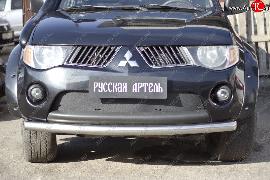 1 559 р. Зимняя заглушка решетки переднего бампера РА  Mitsubishi L200  4 (2006-2014)  дорестайлинг  с доставкой в г. Краснодар