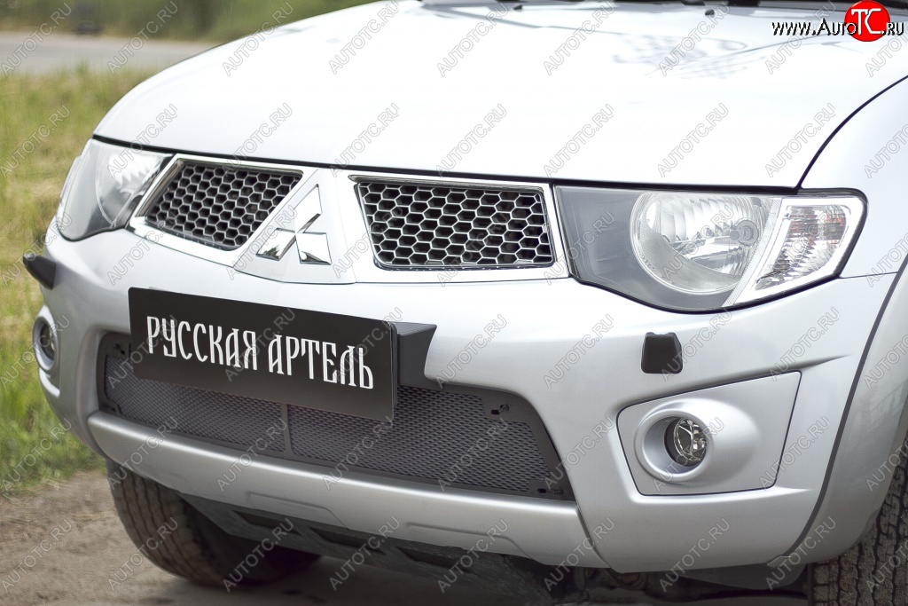 2 179 р. Защитная сетка решетки переднего бампера РА Mitsubishi Pajero Sport PB дорестайлинг (2008-2013)  с доставкой в г. Краснодар