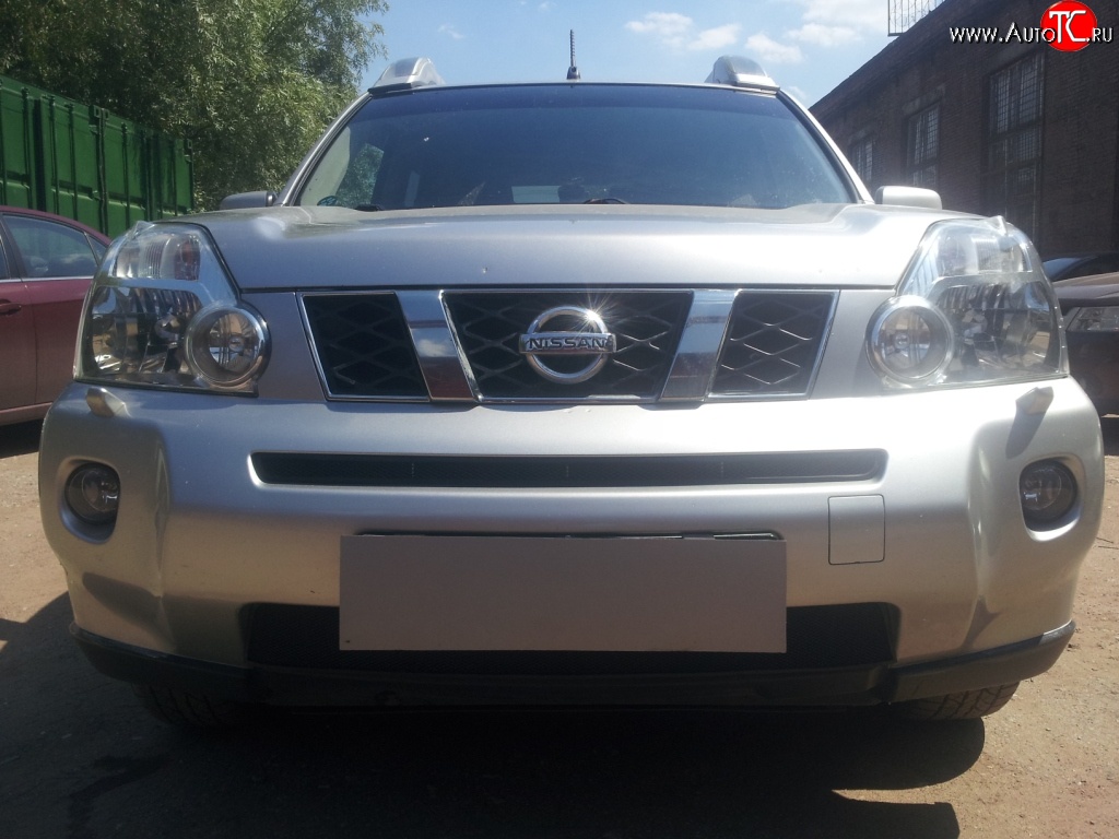 1 229 р. Сетка верхнего воздухозаборника переднего бампера Russtal Nissan X-trail 2 T31 дорестайлинг (2007-2011) (черная)  с доставкой в г. Краснодар