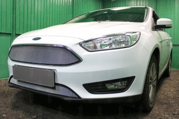 2 899 р. Защитная сетка в бампер (низ, ячейка 3х7 мм) Alfeco Стандарт  Ford Focus  3 (2014-2019) седан рестайлинг, универсал рестайлинг, хэтчбэк рестайлинг (Хром)  с доставкой в г. Краснодар. Увеличить фотографию 3