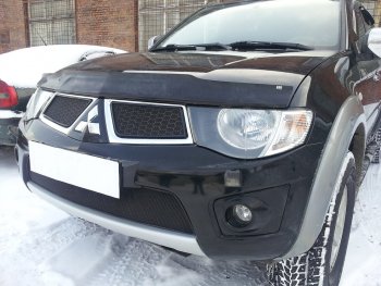 3 099 р. Защитная сетка в бампер (низ, ячейка 3х7 мм) Alfeco Стандарт Mitsubishi Pajero Sport PB дорестайлинг (2008-2013) (Чёрная)  с доставкой в г. Краснодар. Увеличить фотографию 2