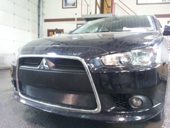 5 849 р. Защитная сетка в бампер (3 части, ячейка 3х7 мм) Alfeco Стандарт Mitsubishi Lancer 10 CY хэтчбек 5 дв рестайлинг (2011-2017) (Чёрная)  с доставкой в г. Краснодар. Увеличить фотографию 2