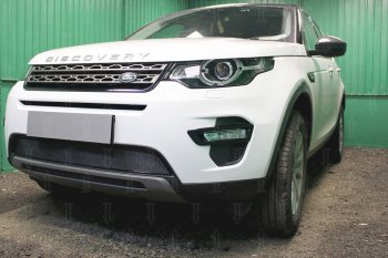 4 499 р. Защитная сетка в бампер (низ, ячейка 4х10 мм) Alfeco Премиум Land Rover Discovery Sport L550 дорестайлинг (2014-2019) (Чёрная)  с доставкой в г. Краснодар. Увеличить фотографию 2