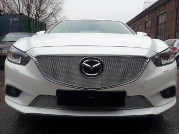 4 399 р. Защитная сетка в бампер (низ, ячейка 4х10 мм) Alfeco Премиум  Mazda 6  GJ (2012-2015) дорестайлинг седан, дорестайлинг универсал (Хром)  с доставкой в г. Краснодар. Увеличить фотографию 1