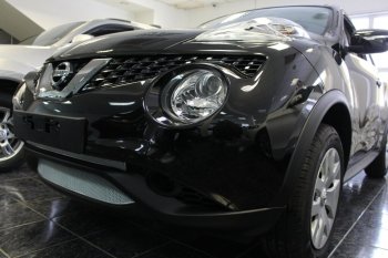 4 799 р. Защитная сетка в бампер (низ, ячейка 3х7 мм) Стрелка11 Стандарт Nissan Juke 1 YF15 рестайлинг (2014-2020) (Хром)  с доставкой в г. Краснодар. Увеличить фотографию 3