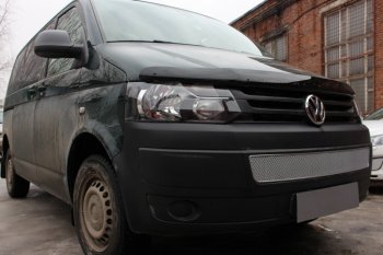 4 299 р. Защитная сетка в бампер (низ, ячейка 4х10 мм) Стрелка11 Премиум Volkswagen Transporter T5 рестайлинг (2009-2015) (Хром)  с доставкой в г. Краснодар. Увеличить фотографию 2