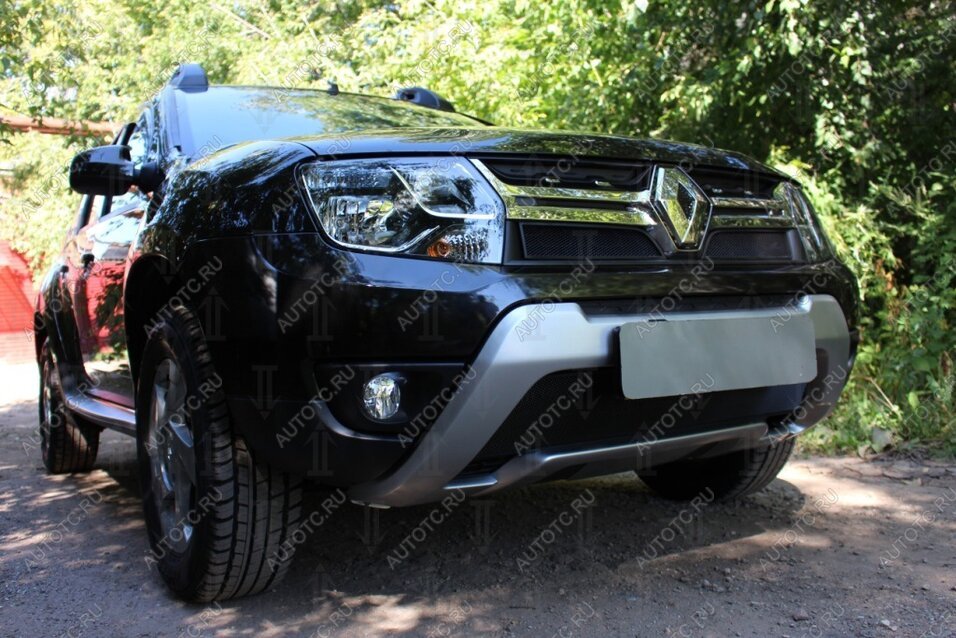 2 559 р. Защита радиатора (верх) Стрелка11 Стандарт Renault Duster HS рестайлинг (2015-2021) (черная)  с доставкой в г. Краснодар