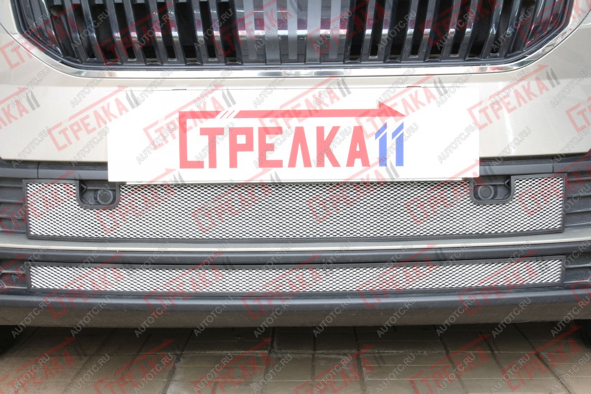 5 499 р. Защита радиатора (низ 2 части) Стрелка11 Стандарт  Skoda Karoq  NU7 (2020-2024) рестайлинг (хром)  с доставкой в г. Краснодар