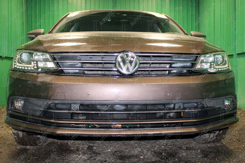 4 799 р. Защита радиатора (3 части с парктроником) Стрелка11 Стандарт  Volkswagen Jetta  A6 (2015-2018) седан рестайлинг (черная)  с доставкой в г. Краснодар