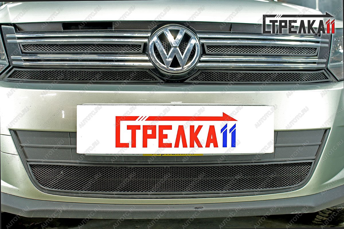 5 749 р. Защита радиатора (верх 4 части) Стрелка11 Стандарт  Volkswagen Tiguan  NF (2011-2017) рестайлинг (черная)  с доставкой в г. Краснодар