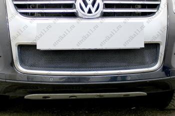 3 079 р. Защита радиатора (низ) Стрелка11 Стандарт  Volkswagen Touareg  GP (2006-2010) рестайлинг (черная)  с доставкой в г. Краснодар. Увеличить фотографию 1