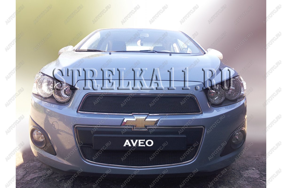 799 р. Зимняя заглушка решетки радиатора (верх) Стрелка11  Chevrolet Aveo  T300 (2011-2015) седан, хэтчбек (черная)  с доставкой в г. Краснодар