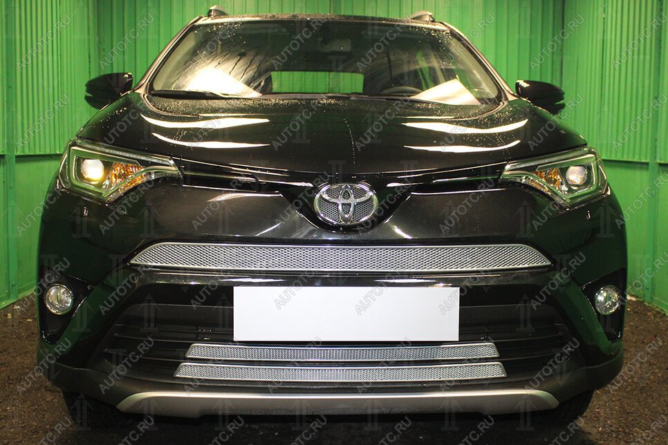 4 949 р. Защита радиатора (верх) Стрелка11 PREMIUM  Toyota RAV4  XA40 (2015-2019) 5 дв. рестайлинг (хром)  с доставкой в г. Краснодар