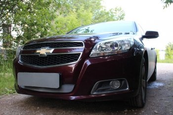 Защитная сетка радиатора в бампер (ячейка 3х7 мм) Стрелка 11 Стандарт Chevrolet Malibu 8 (2013-2015) ()