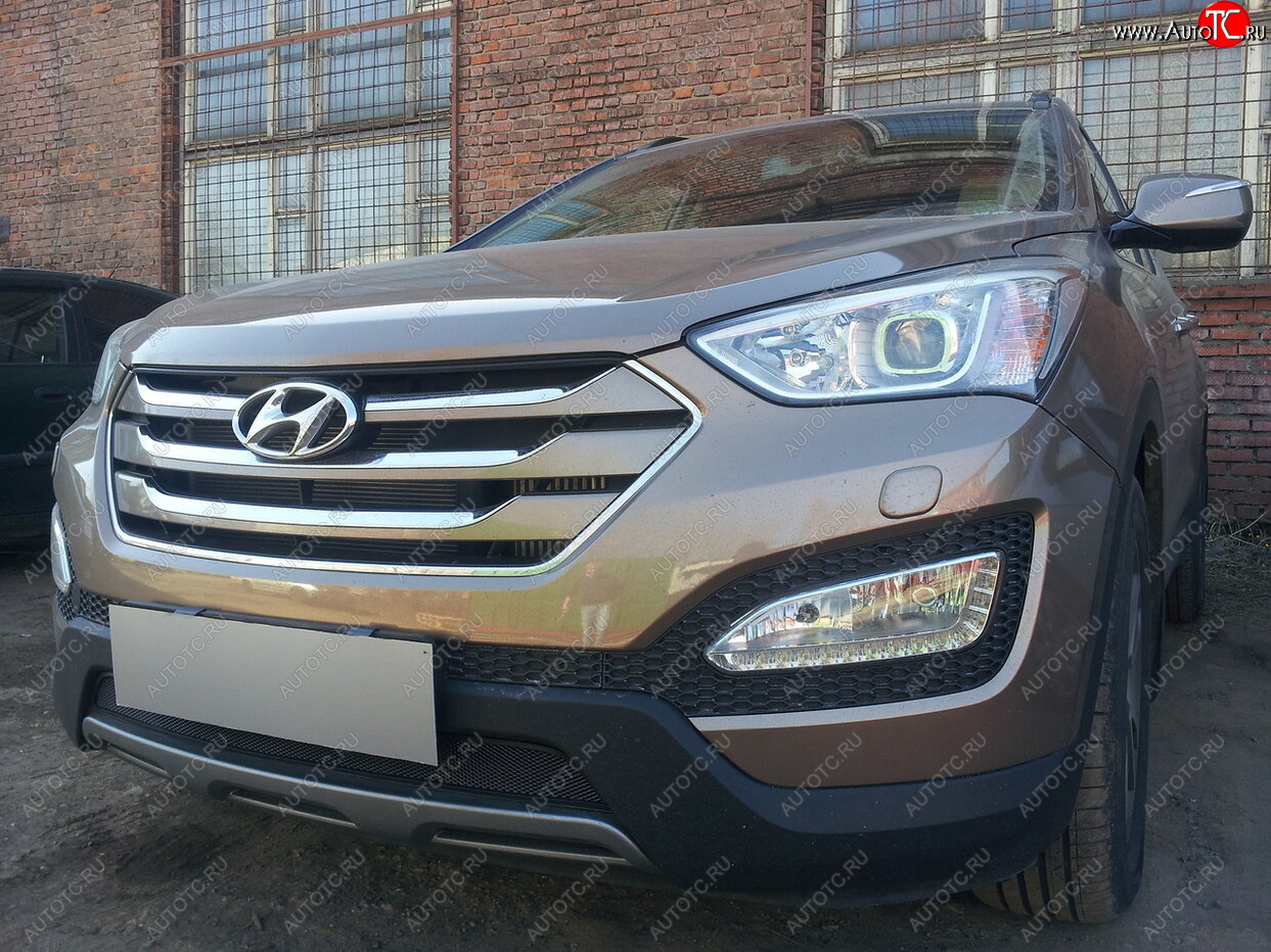 2 899 р.           Защита радиатора Hyundai Santa Fe 2012-2015 black  Hyundai Santa Fe  DM (2012-2016) дорестайлинг (черная)  с доставкой в г. Краснодар