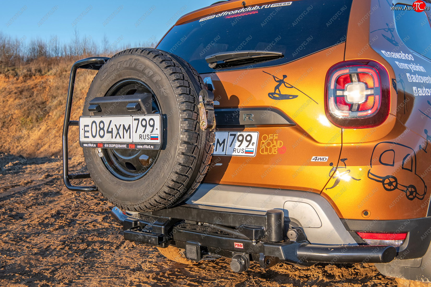 67 999 р. Бампер силовой задний РИФ Renault Duster HS рестайлинг (2015-2021) (С квадратом под фаркоп, калиткой и подсветкой номера)  с доставкой в г. Краснодар