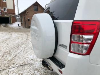 6 949 р. Пластиковый колпак запасного колеса SUZUKI (верхняя часть, 225/70/16)  Suzuki Grand Vitara ( FTB03 3 двери,  3TD62, TL52 5 дверей,  JT 5 дверей,  JT 3 двери,  JT) - Grand Vitara XL7 (неокрашенный)  с доставкой в г. Краснодар. Увеличить фотографию 12