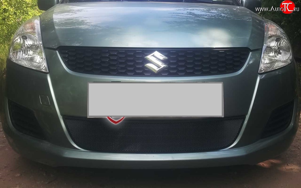 1 469 р. Сетка на бампер Russtal (черная)  Suzuki Swift  ZC72S (2010-2013) дорестайлинг, хэтчбэк 5 дв.  с доставкой в г. Краснодар