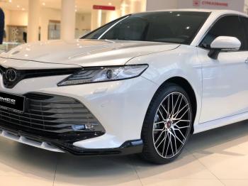 16 899 р. Накладка переднего бампера HEMMES  Toyota Camry  XV70 (2017-2021) дорестайлинг  с доставкой в г. Краснодар. Увеличить фотографию 5