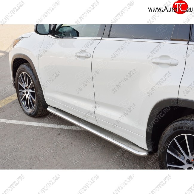 38 699 р. Широкая защита порогов с трубой диаметром 42 мм SLITKOFF v3  Toyota Highlander  XU50 (2013-2017) дорестайлинг  с доставкой в г. Краснодар