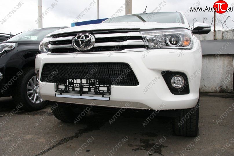 1 499 р. Защитная решётка в воздуховод автомобиля Russtal (черная)  Toyota Hilux  AN120 (2016-2020) дорестайлинг  с доставкой в г. Краснодар