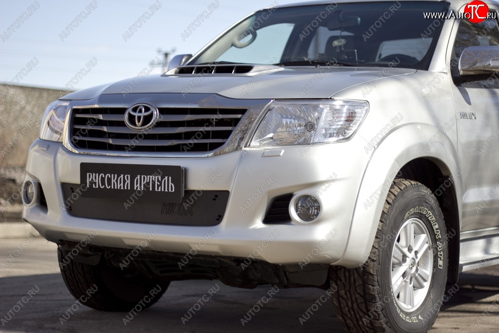 999 р. Зимняя заглушка решетки переднего бампера РА  Toyota Hilux  AN20,AN30 (2011-2016)  2-ой рестайлинг  с доставкой в г. Краснодар