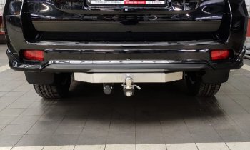 Фаркоп (тягово-сцепное устройство) TCC (Black Onyx) Toyota (Тойота) Land Cruiser Prado (Лэнд)  J150 (2020-2024) J150 3-ий рестайлинг  (оцинкованный, шар Е, надпись Prado)