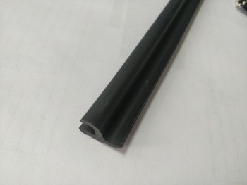 299 р. Универсальный уплотнитель FlexLine (16 mm U-LIP с хром полосой, 1 погонный метр) Toyota Avalon 3 Правый руль (2005-2010)  с доставкой в г. Краснодар. Увеличить фотографию 3