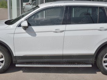 31 649 р. Пороги труба 120х60 овал с проступью Russtal Volkswagen Tiguan Mk2 дорестайлинг (2016-2020)  с доставкой в г. Краснодар. Увеличить фотографию 2