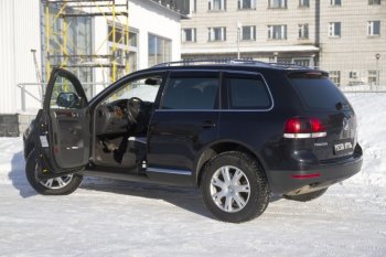 2 869 р. Накладки на внутренние пороги дверей RA  Volkswagen Touareg  GP (2006-2010) рестайлинг  с доставкой в г. Краснодар. Увеличить фотографию 2